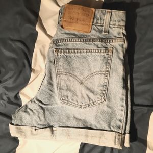 Vintage Levi High Waisted classic fit Shorts